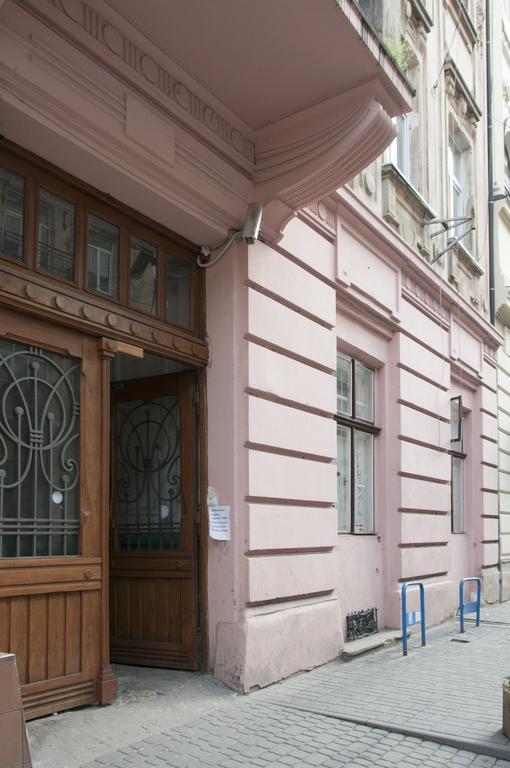Shelter Lviv Exterior foto